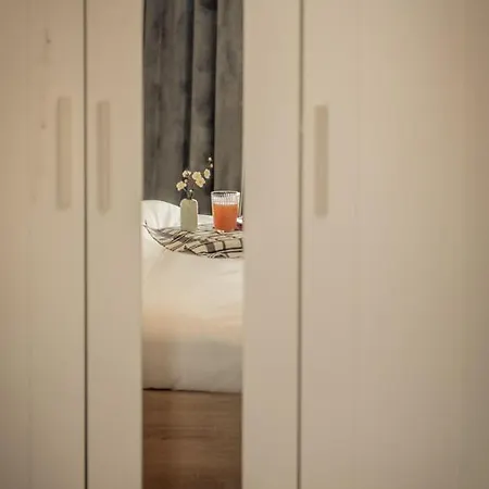 Poseidon's On White Tower Midas Apartman