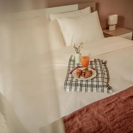 Апартаменты Poseidon's On White Tower Midas *