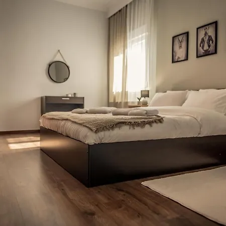 Poseidon's On White Tower Midas Apartman