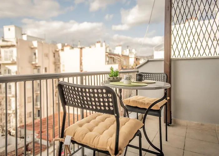 Poseidon's On White Tower Midas Appartement